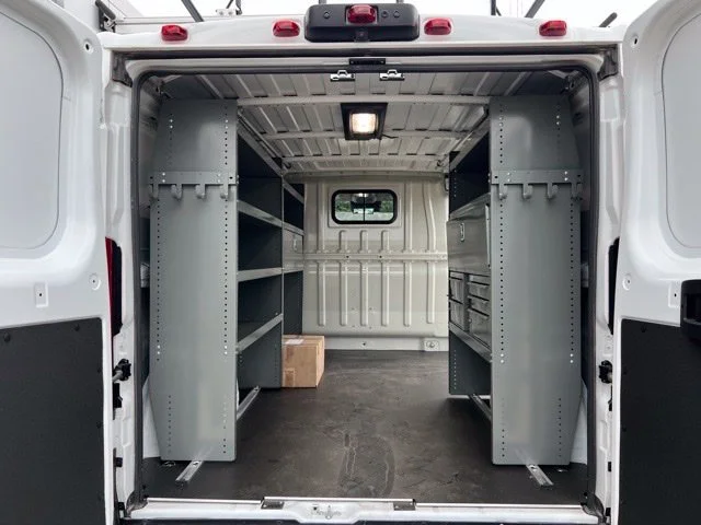 Used 2025 White Ram TRADESMAN image 33
