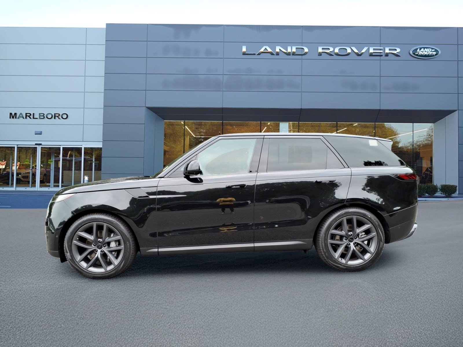 New 2026 Santorini Black LAND ROVER SE image 6
