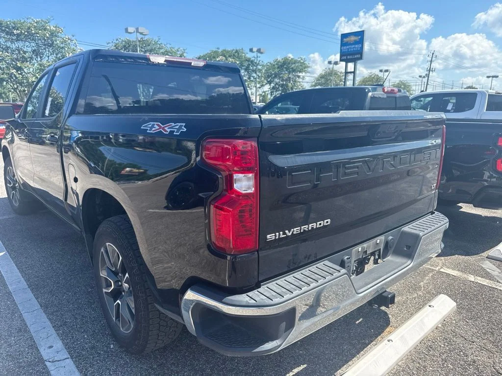 Used 2023 Black Chevrolet LT image 6