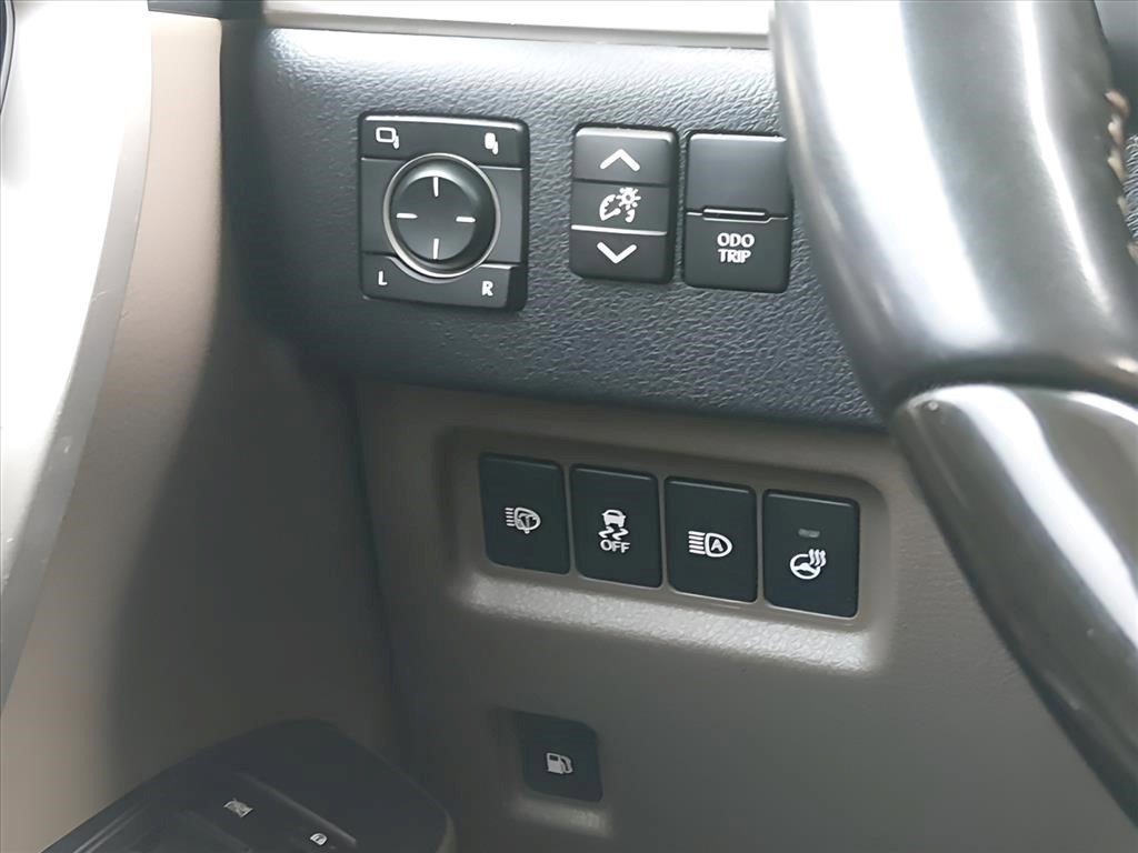 Used 2021 Silver Lexus GX 460 Premium image 17