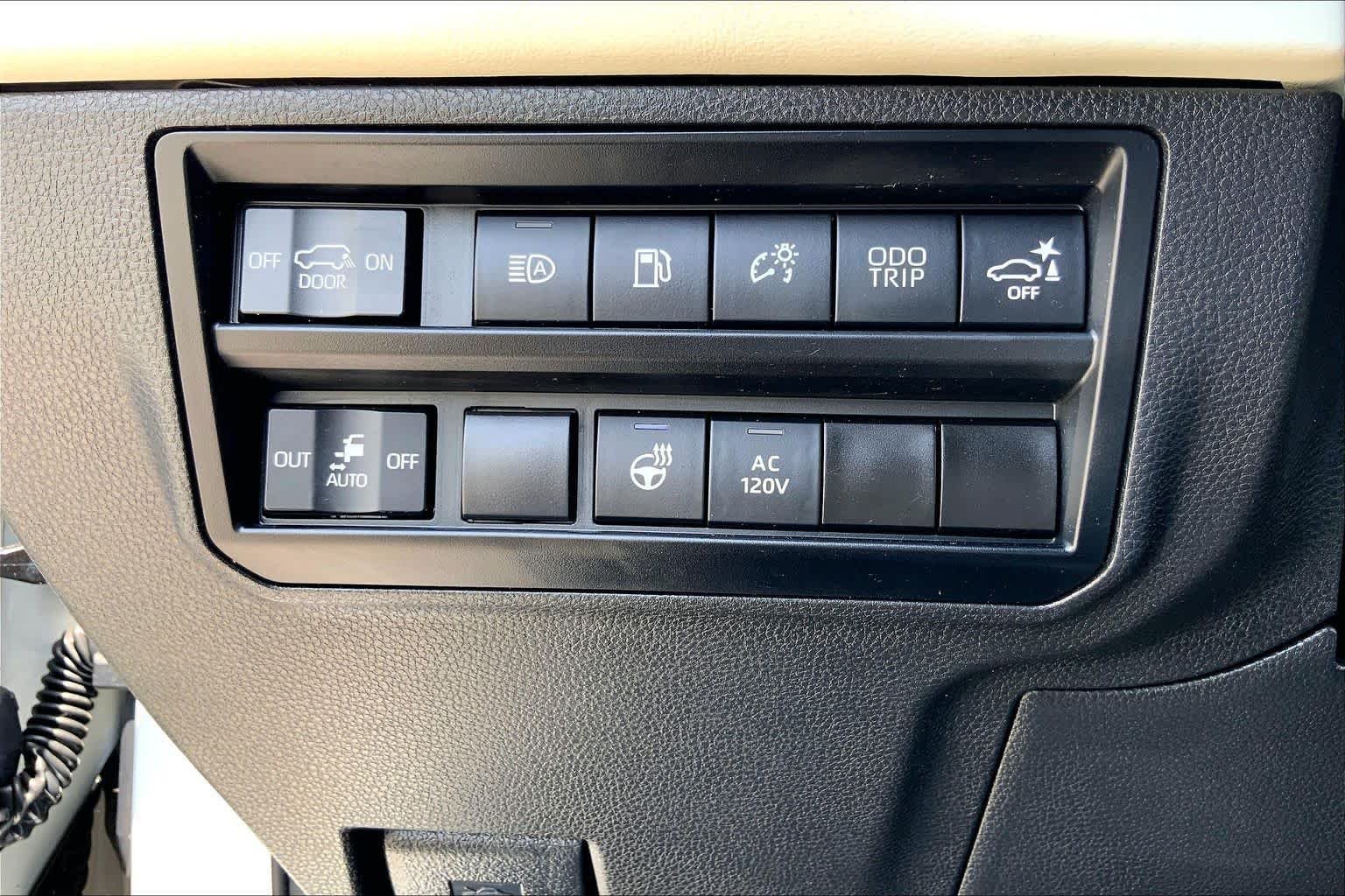 Used 2023 Wind Chill Pearl Toyota Capstone image 33