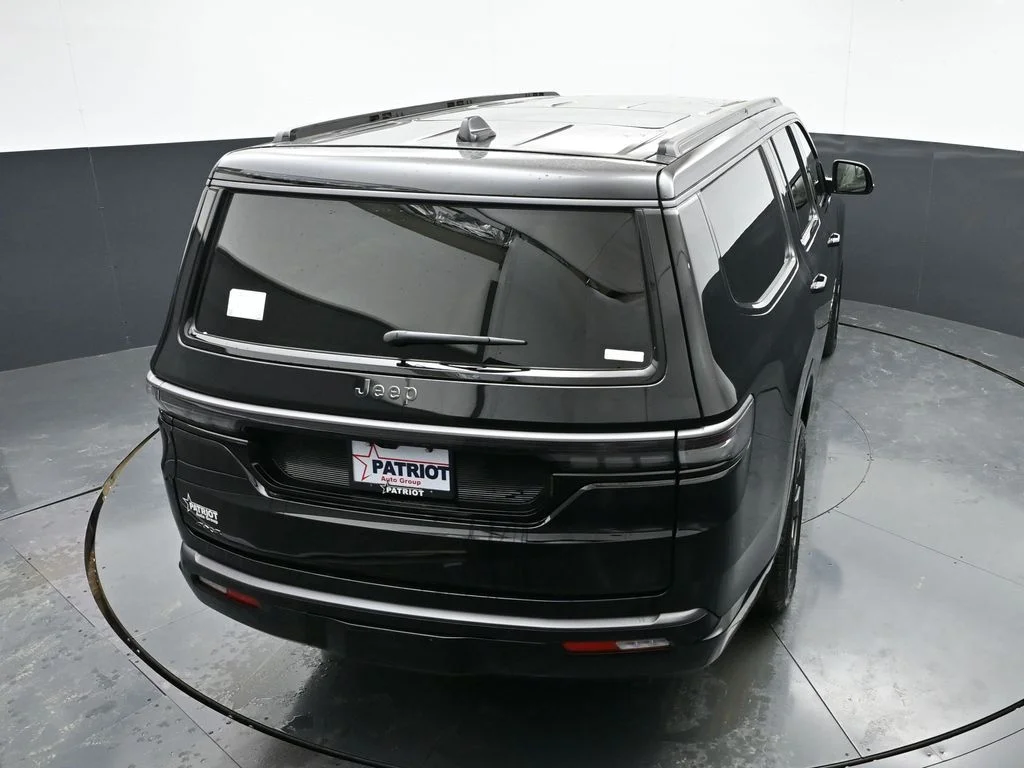 New 2026 High Gloss Black Exterior Paint Jeep Limited Altitude image 40
