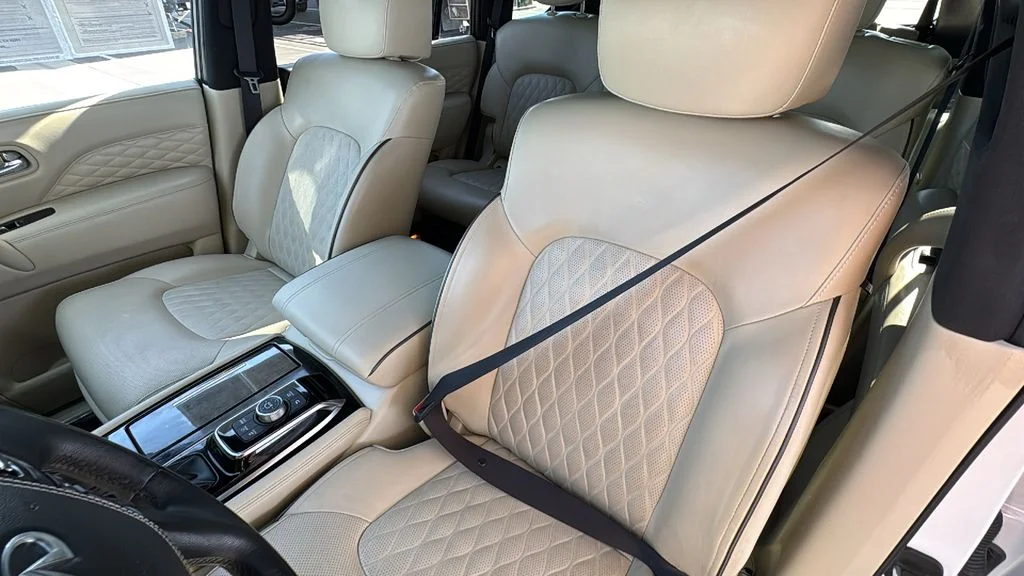 Used 2023 White INFINITI Sensory image 22