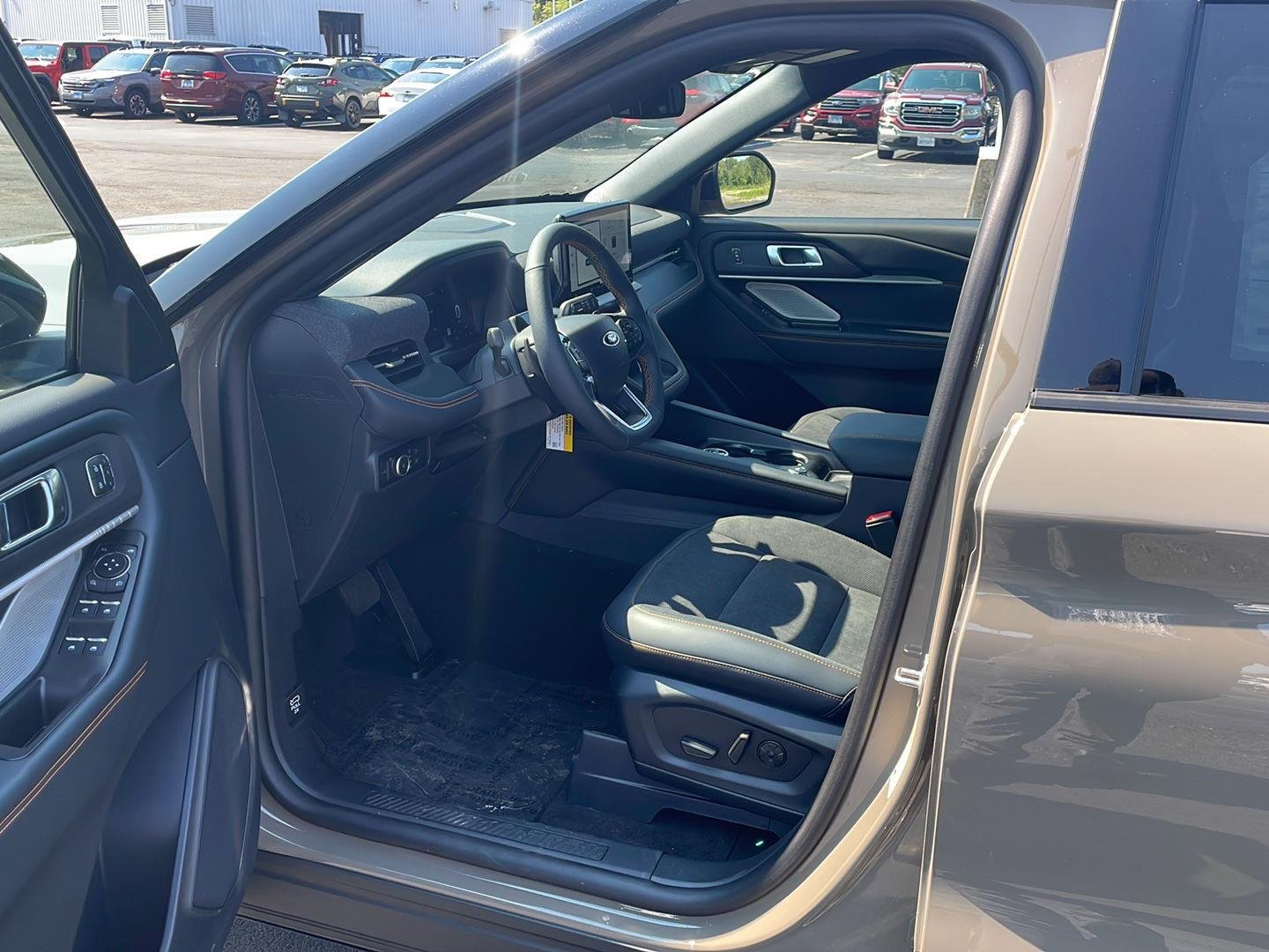 New 2026 Marsh Gray Ford Tremor® image 9