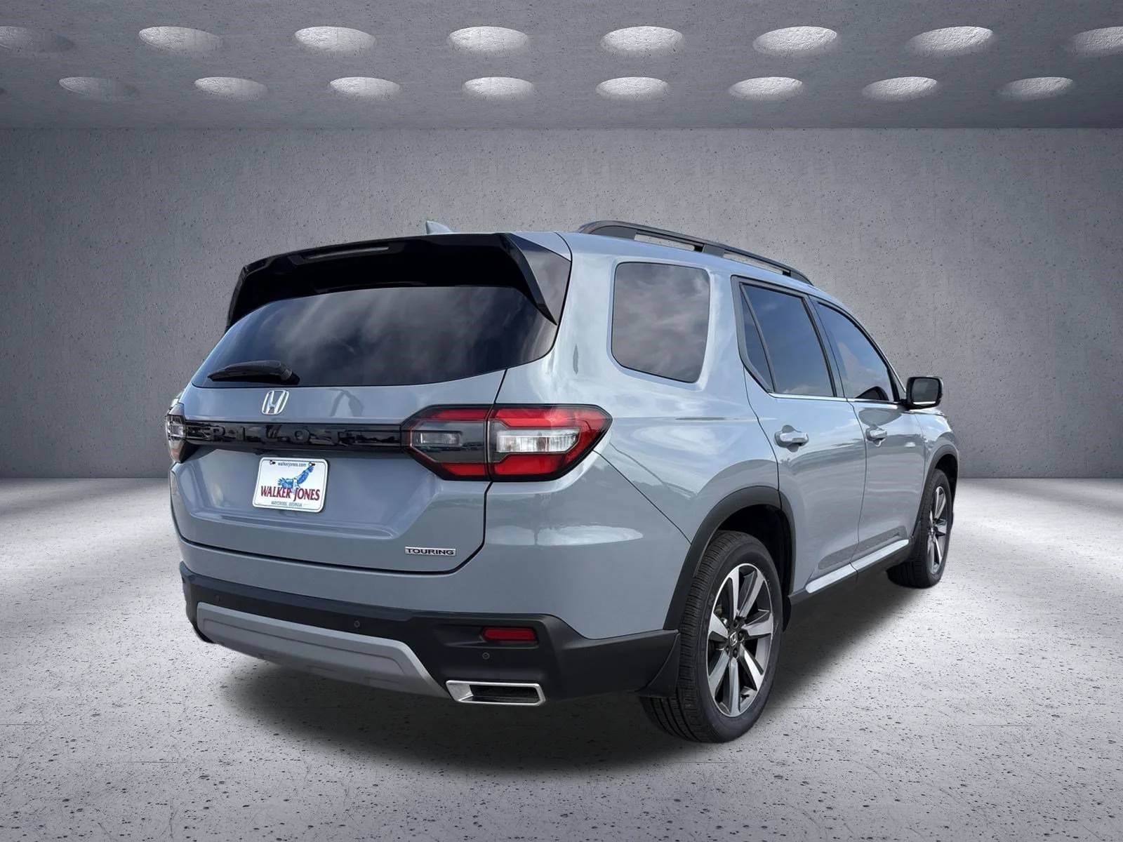 Used 2024 Sonic Gray Pearl Honda Touring image 5