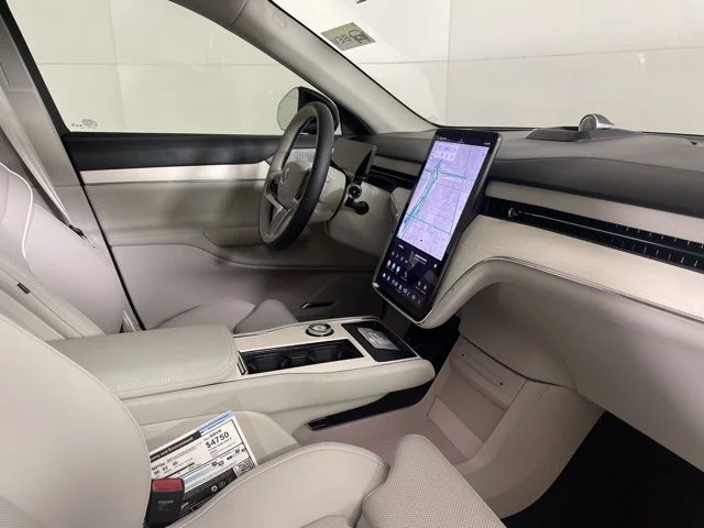 2025 Volvo EX90 Ultra - Photo 14