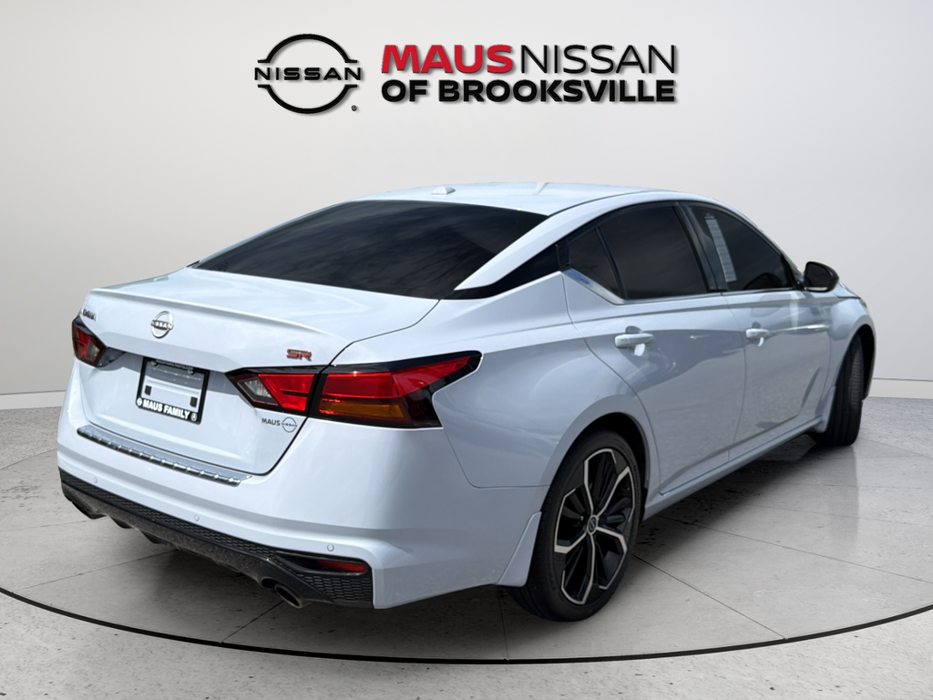 Used 2023 Pearl Nissan 2.5 SR image 10