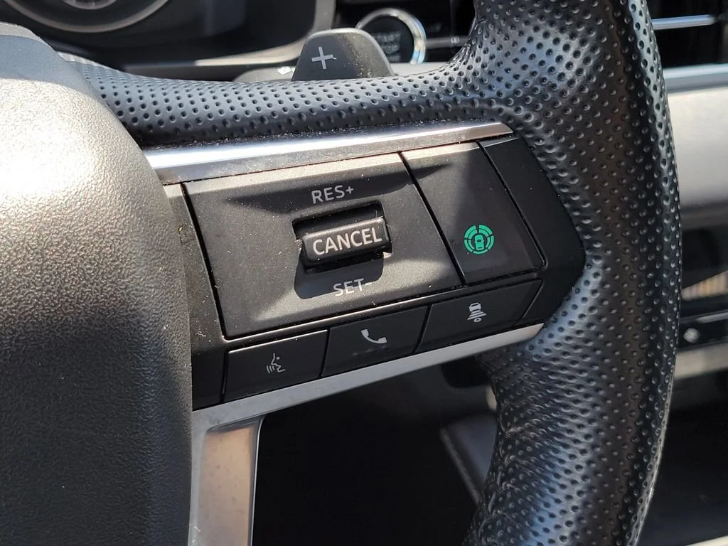 Used 2024 Black Mitsubishi SE image 29