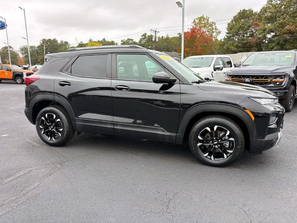 Used 2022 Black Metallic Chevrolet LT image 2