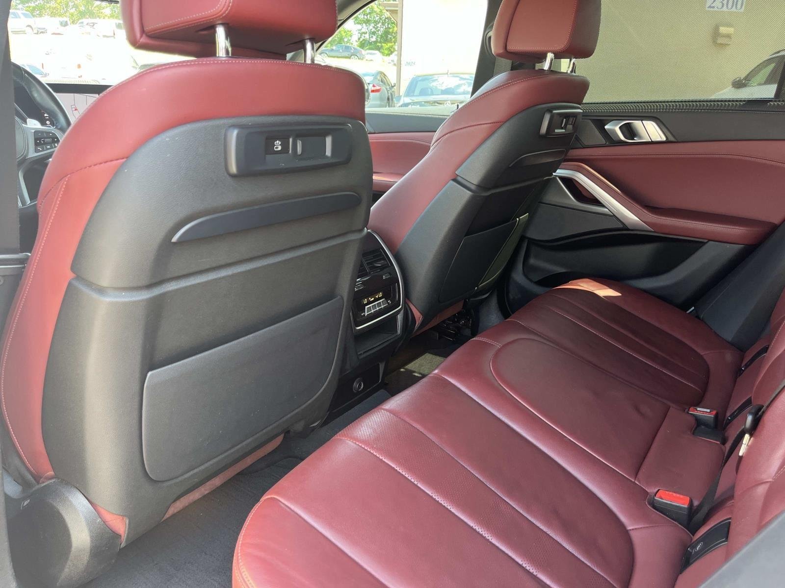 Used 2021 Mineral White Metallic BMW M50i image 21