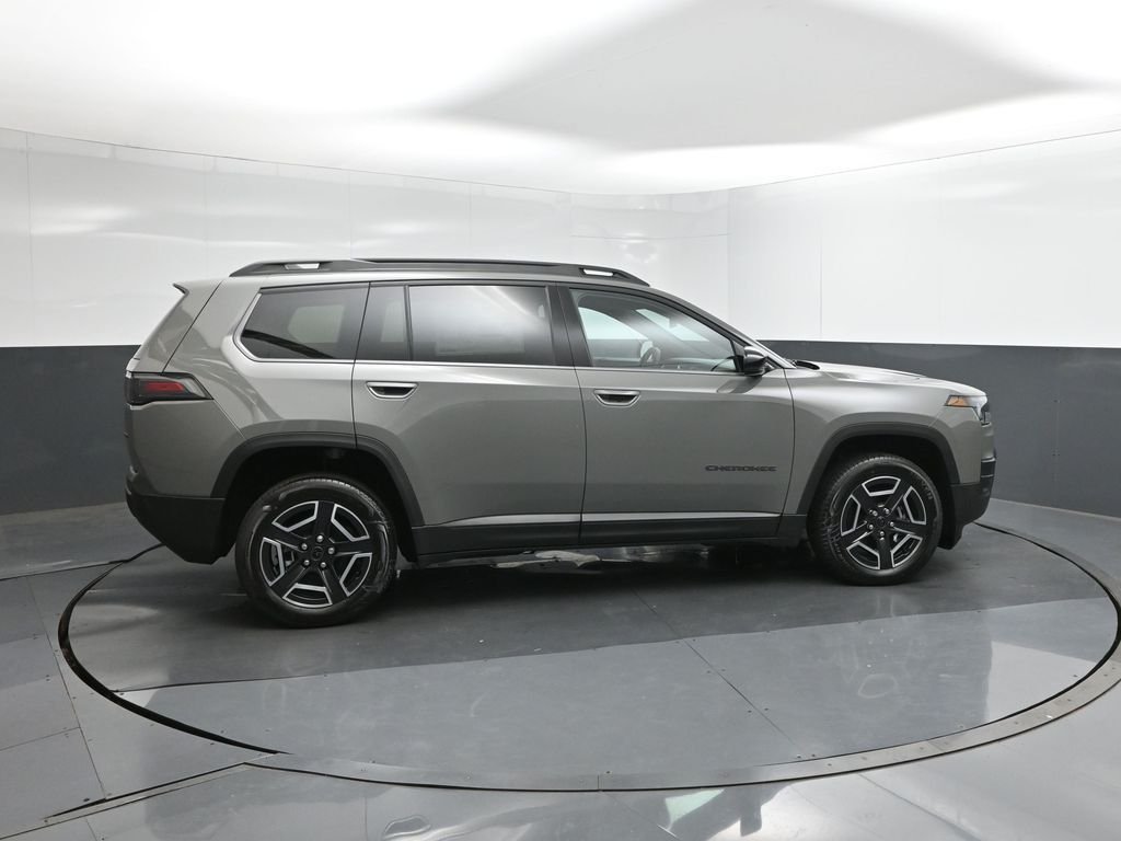 New 2026 Sting-Gray Clear-Coat Exterior Paint Jeep Limited image 11