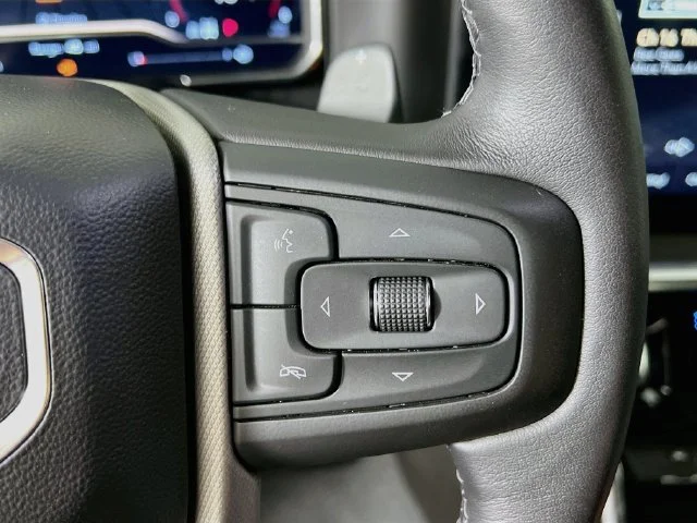 Used 2022 Red GMC Denali image 35