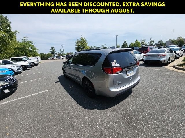 Used 2020 Silver Chrysler Touring L image 10