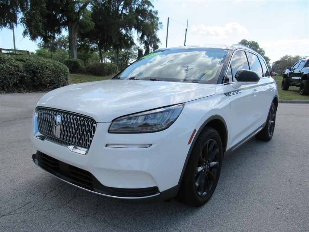 Used 2022 White Lincoln Standard image 3