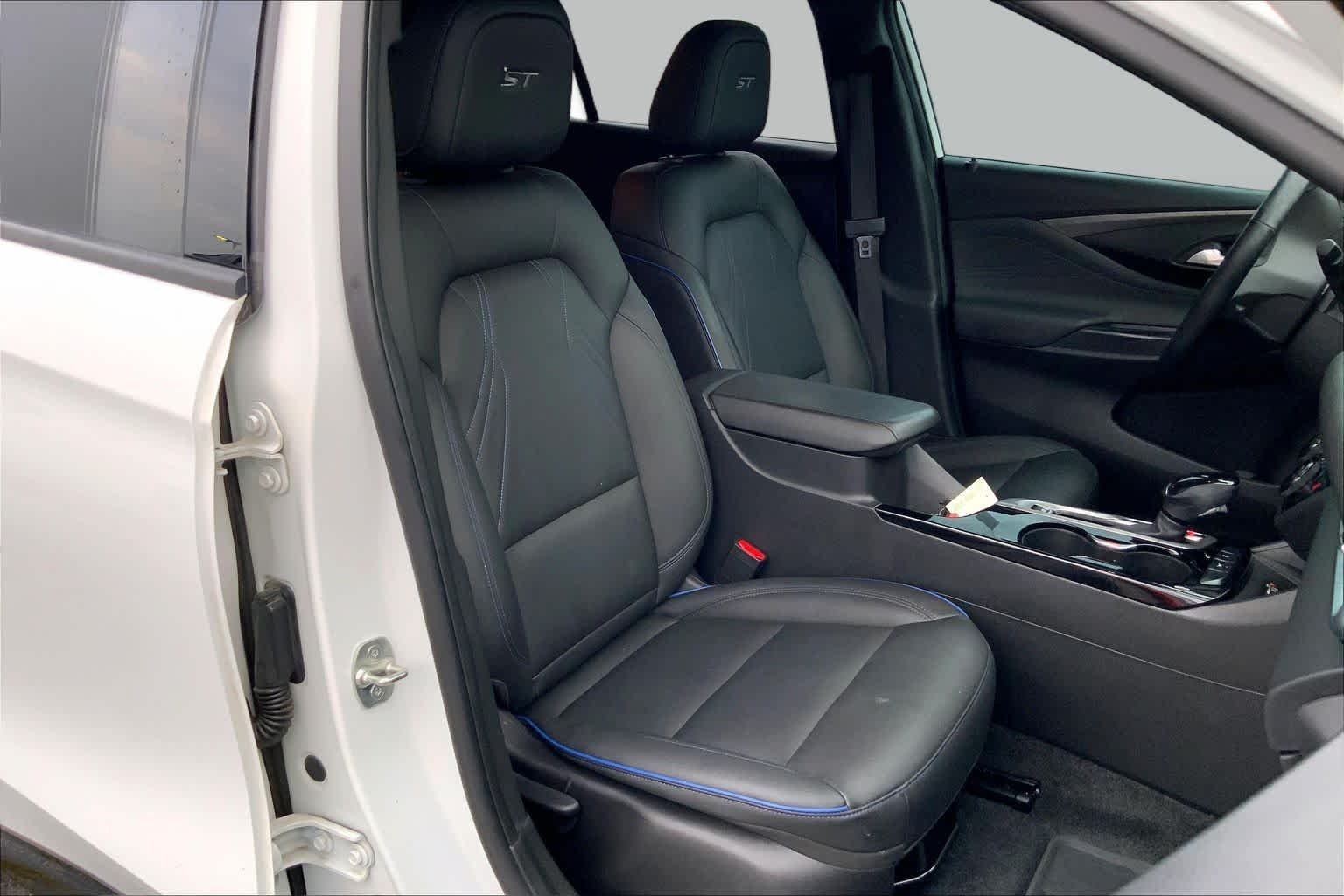 Used 2024 Summit White Buick Sport Touring image 8