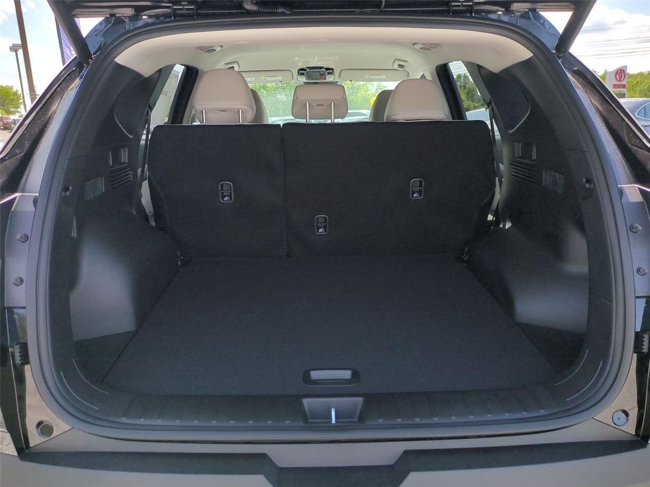 New 2026 Ash Black Hyundai SEL AWD image 28