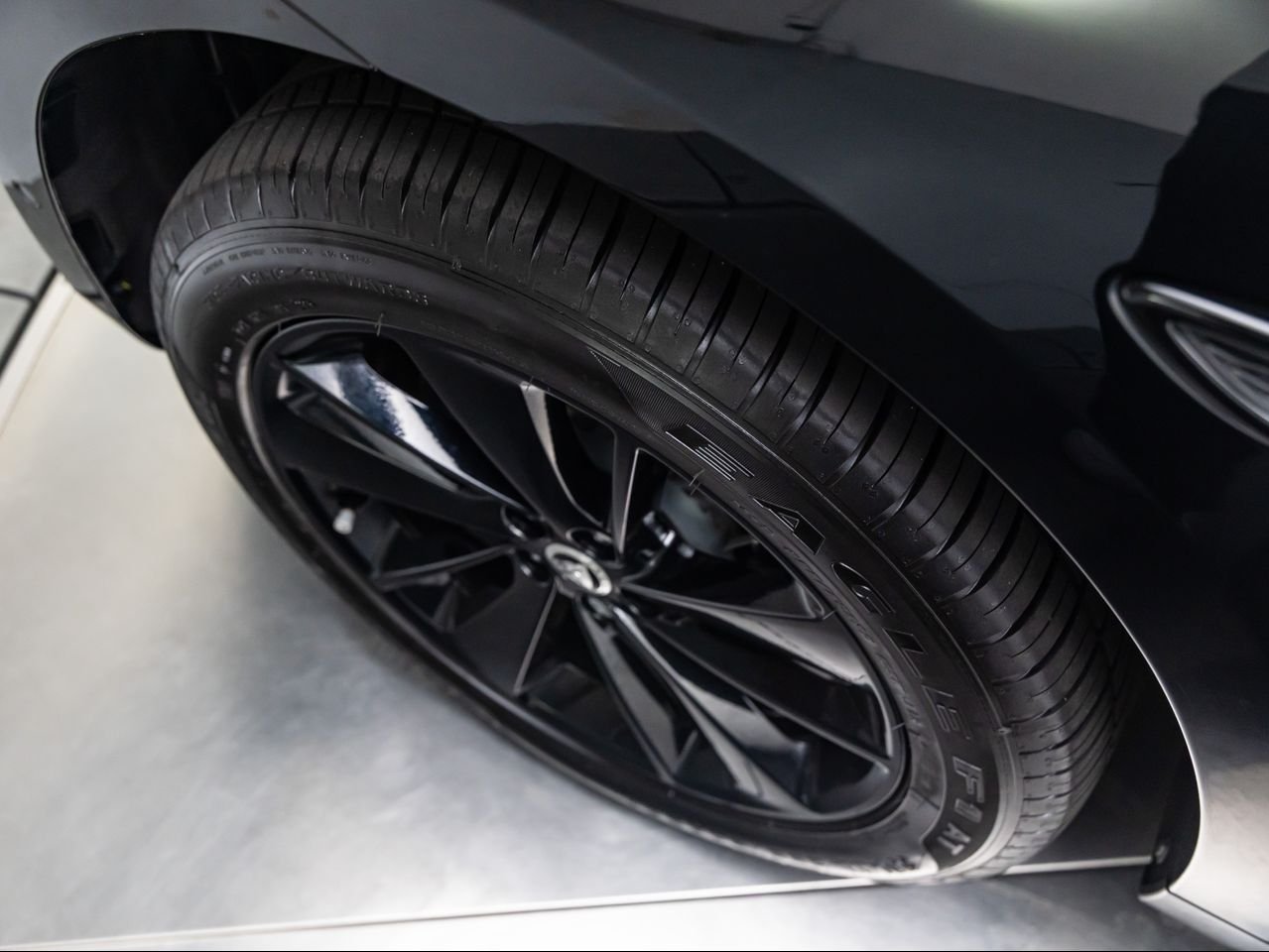 2026 Jaguar F-Pace R-Dynamic S - Photo 13