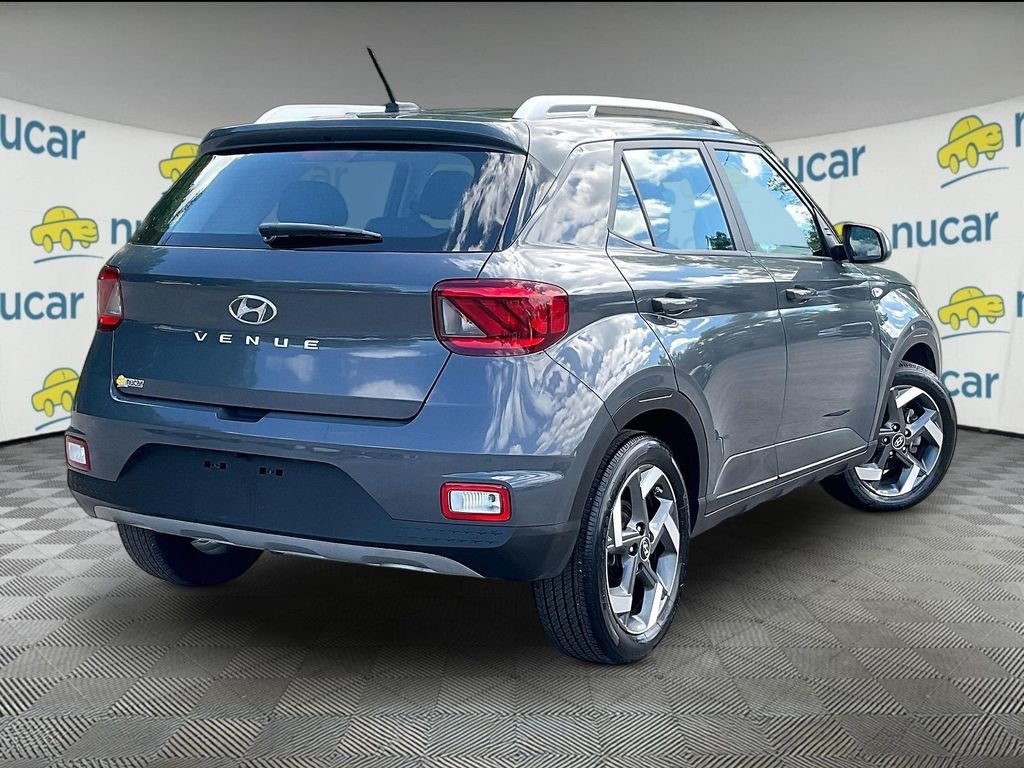 Used 2024 Gray Hyundai SEL image 6