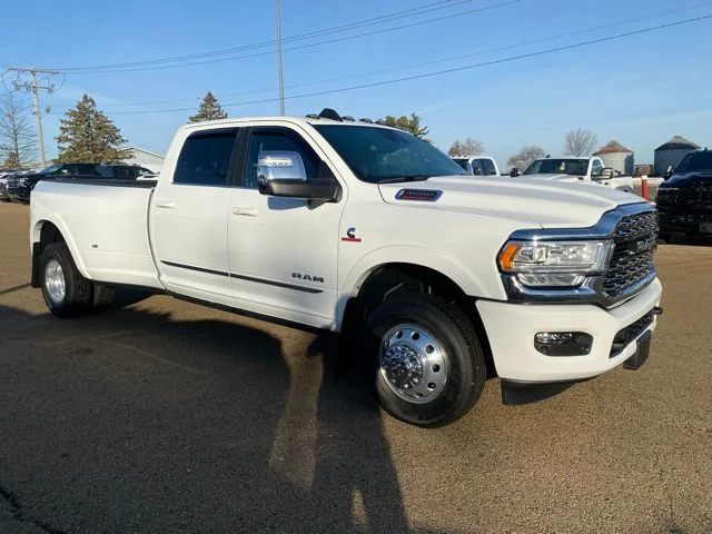 2023 RAM 3500 Limited 4X4 Crew Cab LWB's photo