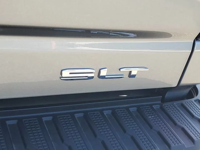 Used 2026 Sterling Metallic GMC SLT image 29