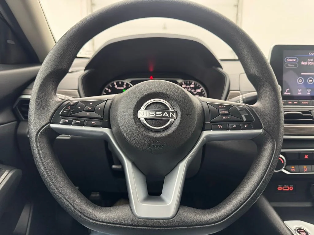 Used 2025 Gun Metallic Nissan 2.5 SV image 16