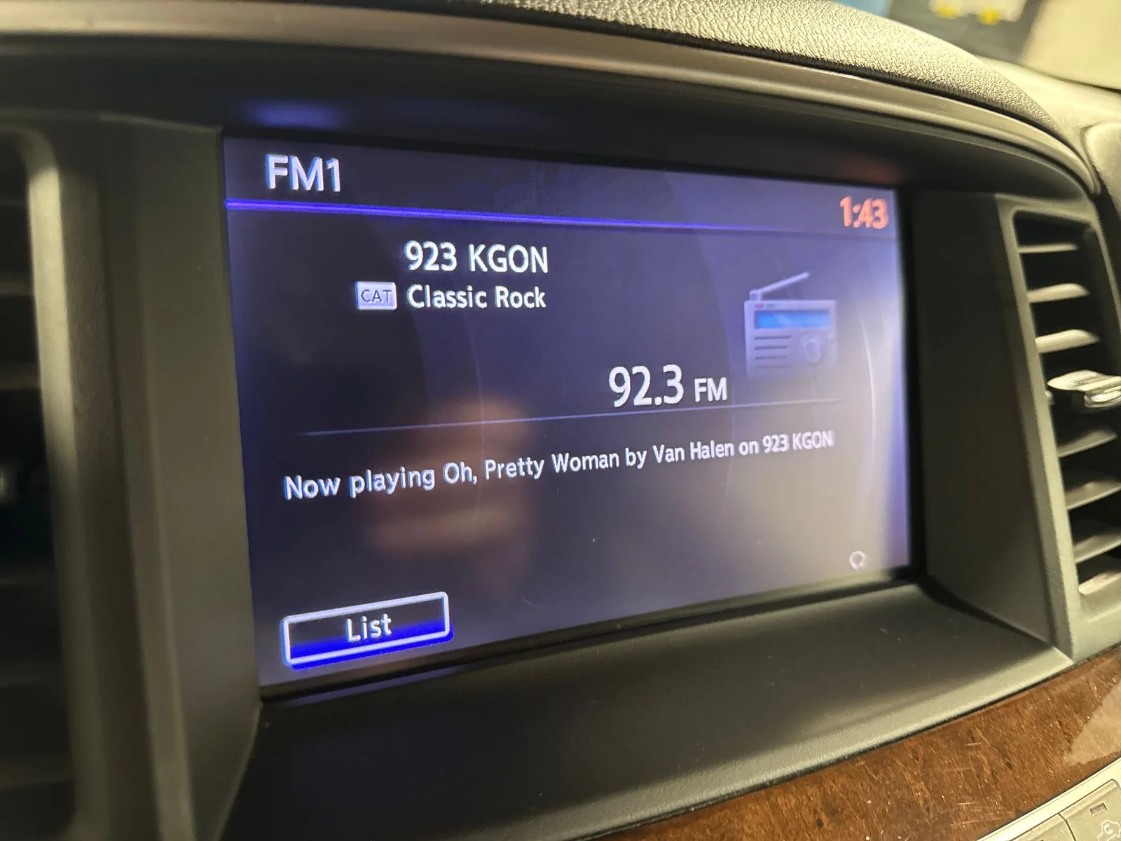 Used 2013 Green INFINITI Base image 21