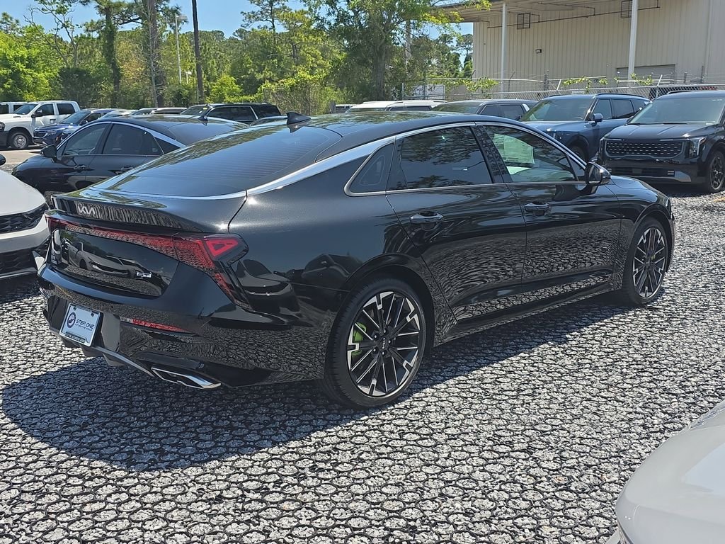 New 2026 Aurora Black Pearl Kia GT image 7