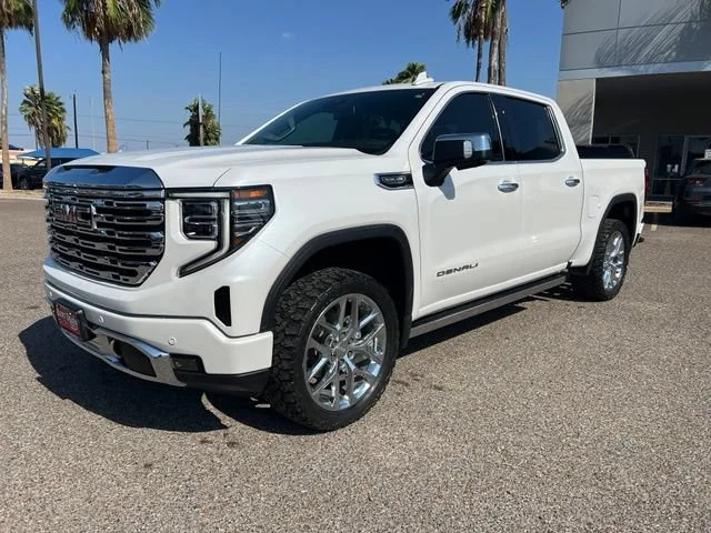 Used 2023 WHITE FROST TRICOAT GMC Denali image 3