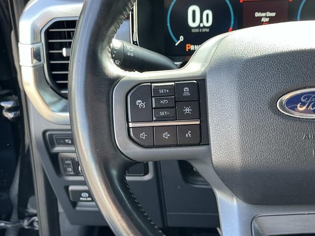 Used 2022 Black Ford Lariat image 30