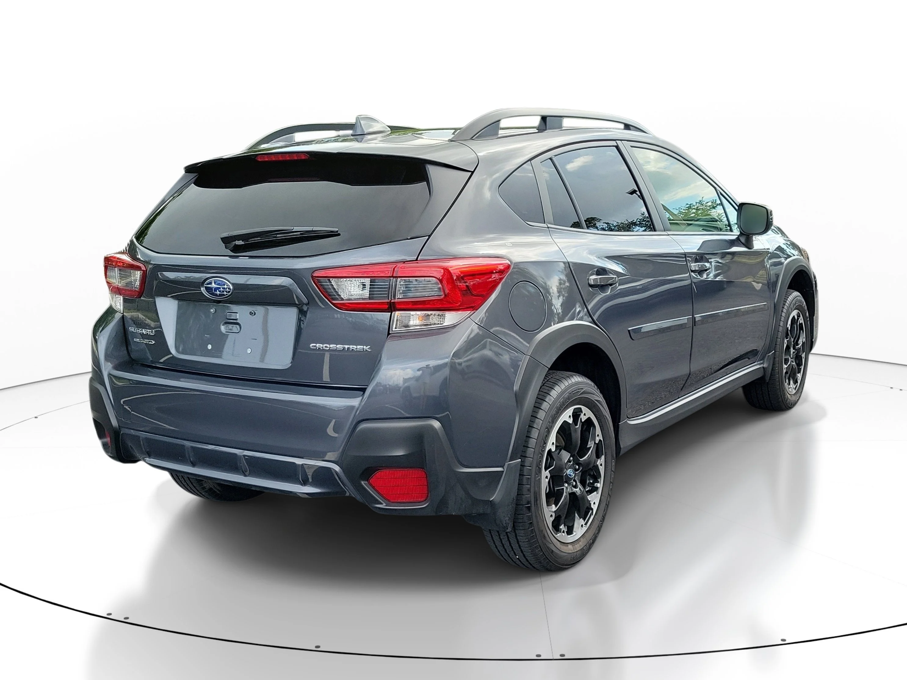 Used 2021 Magnetite Gray Metallic Subaru Premium image 6