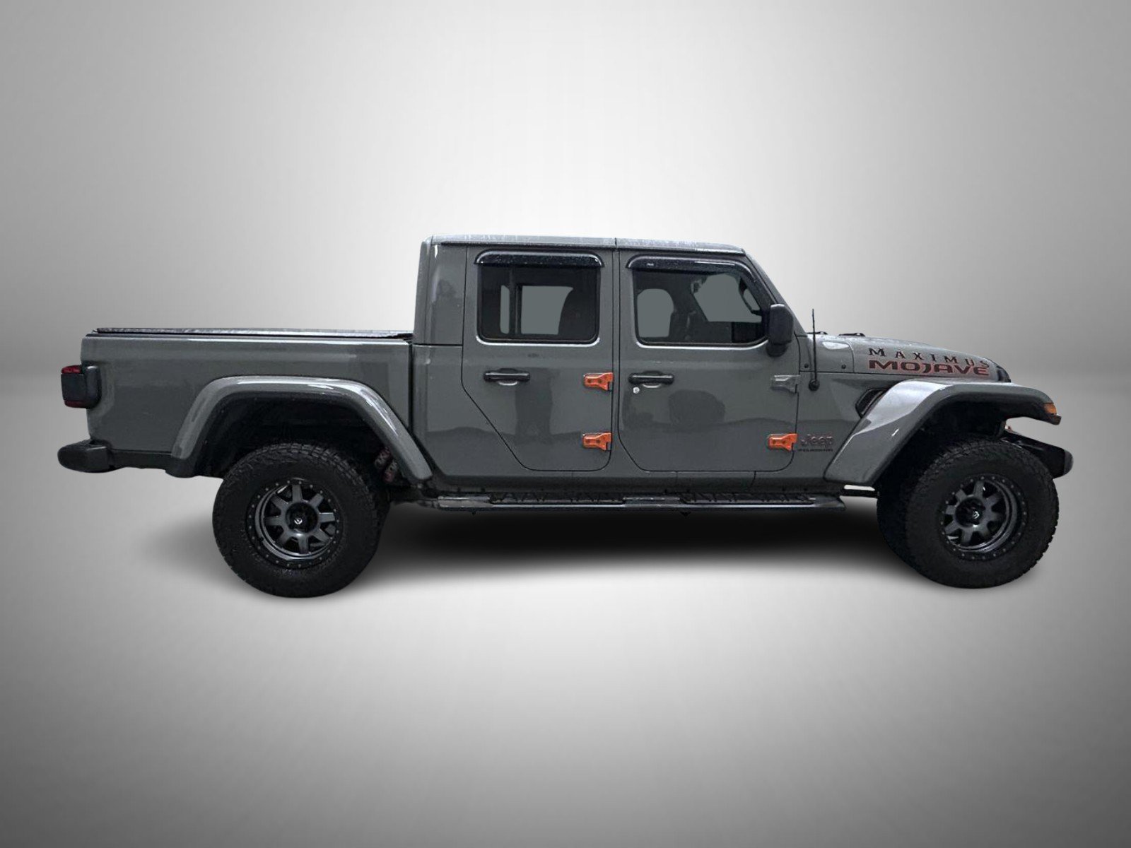 Used 2023 Gray Jeep Mojave image 4