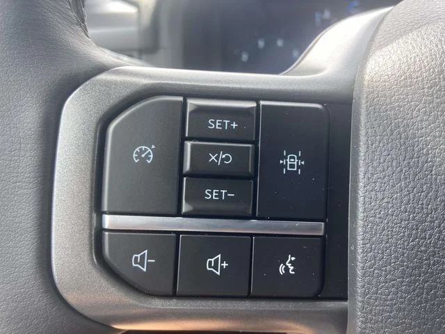 New 2026 Carbonized Gray Metallic Ford XLT image 15