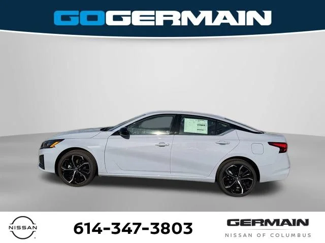 2025 Nissan Altima SR - Photo 12