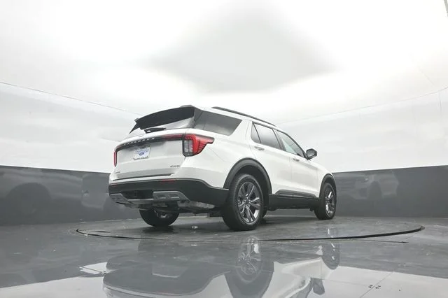 New 2026 Star White Metallic Tri-Coat Ford Active image 36