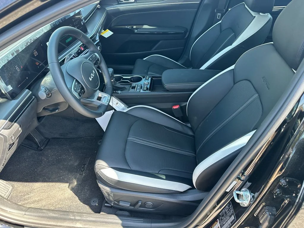 New 2026 Black Kia GT-Line image 9