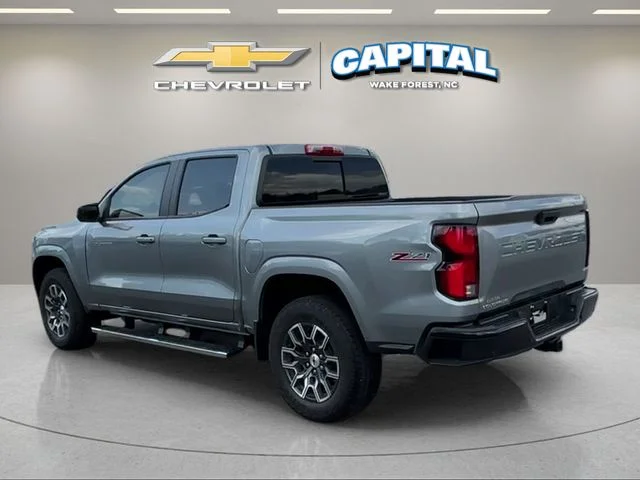 Used 2024 Gray Chevrolet Z71 image 3