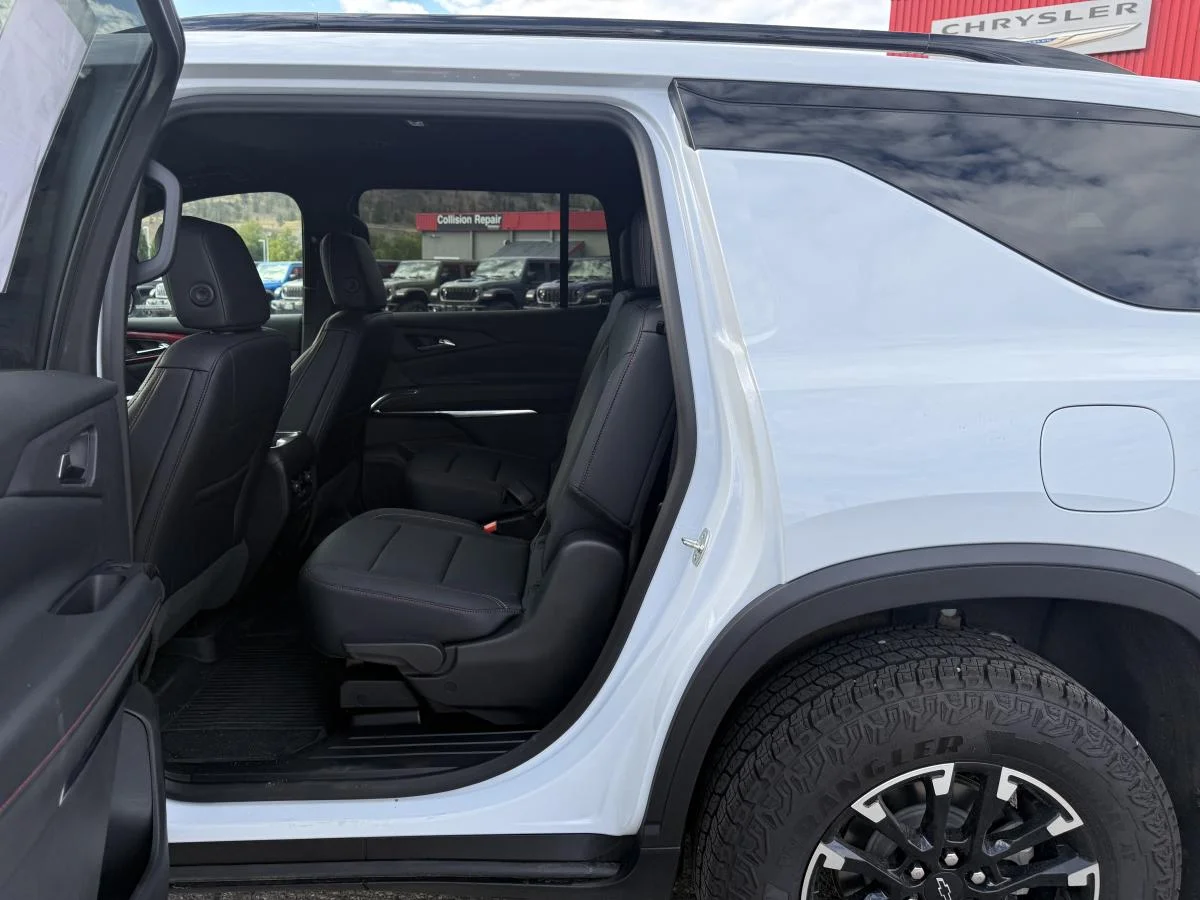 Used 2026 White Chevrolet Z71 image 17