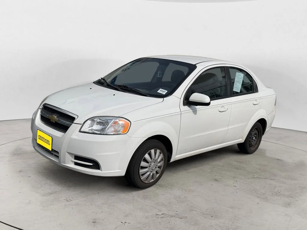 2010 Chevrolet Aveo 1LT's photo