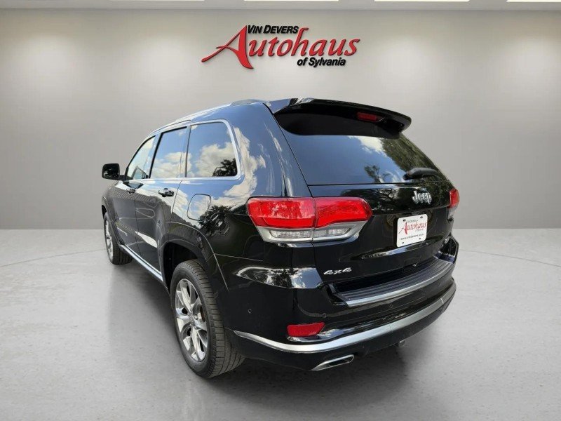 Used 2019 Black Jeep Summit image 5