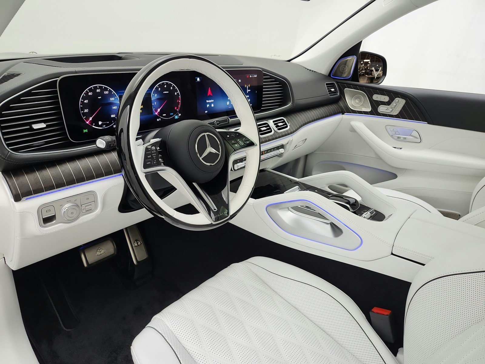 New 2026 Obsidian Black Mercedes-Benz Maybach GLS 600 4MATIC® SUV image 31