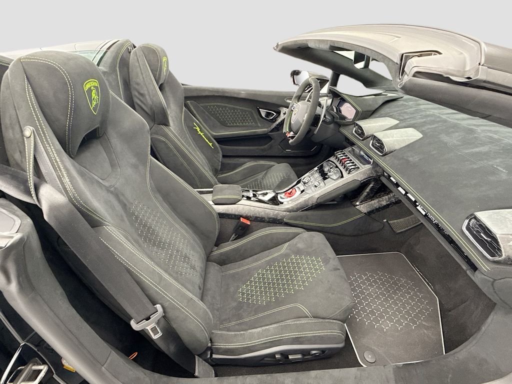 Used 2018 Nero Noctis Lamborghini Performante image 27