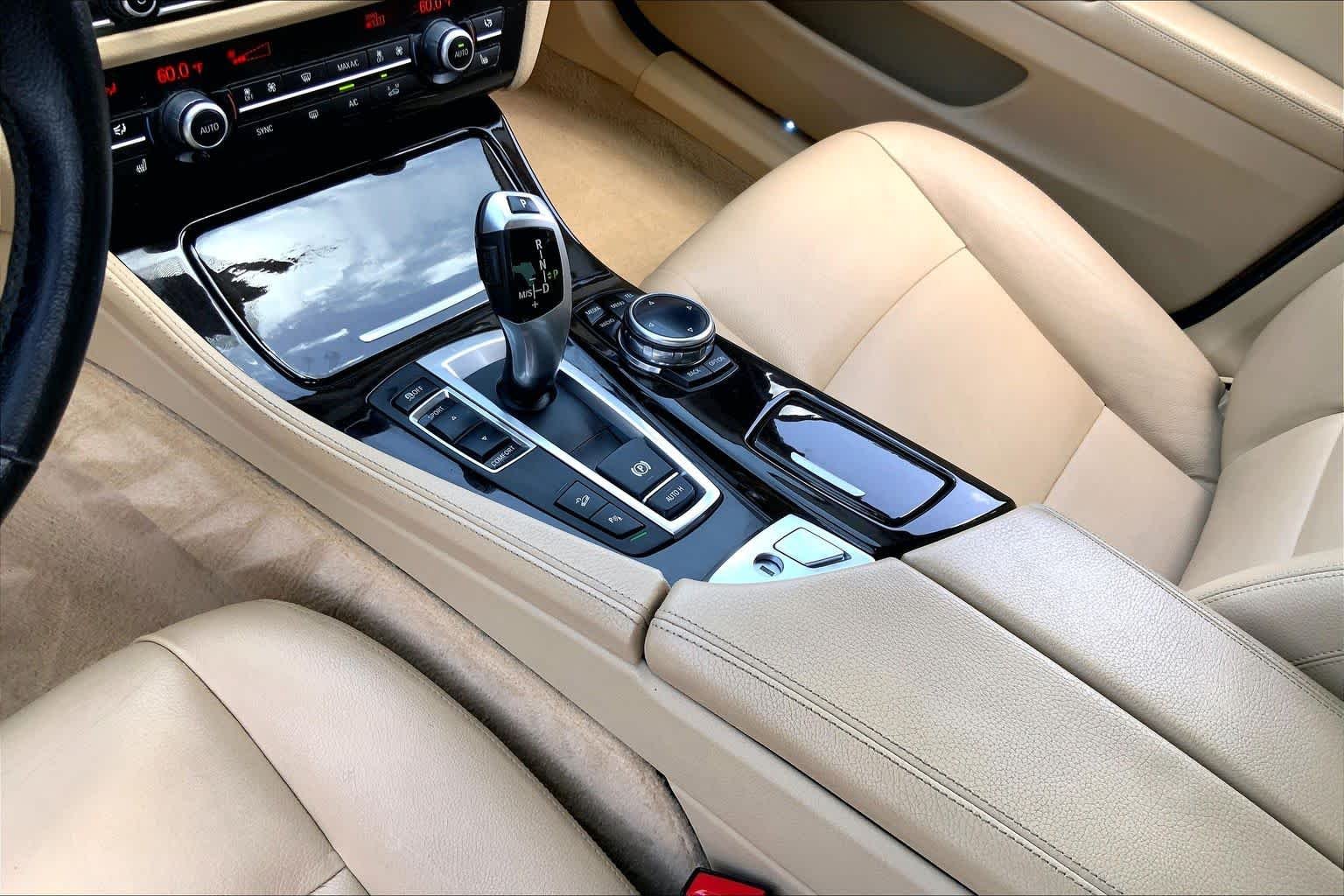 Used 2014 Mineral White Metallic BMW 535i xDrive image 17