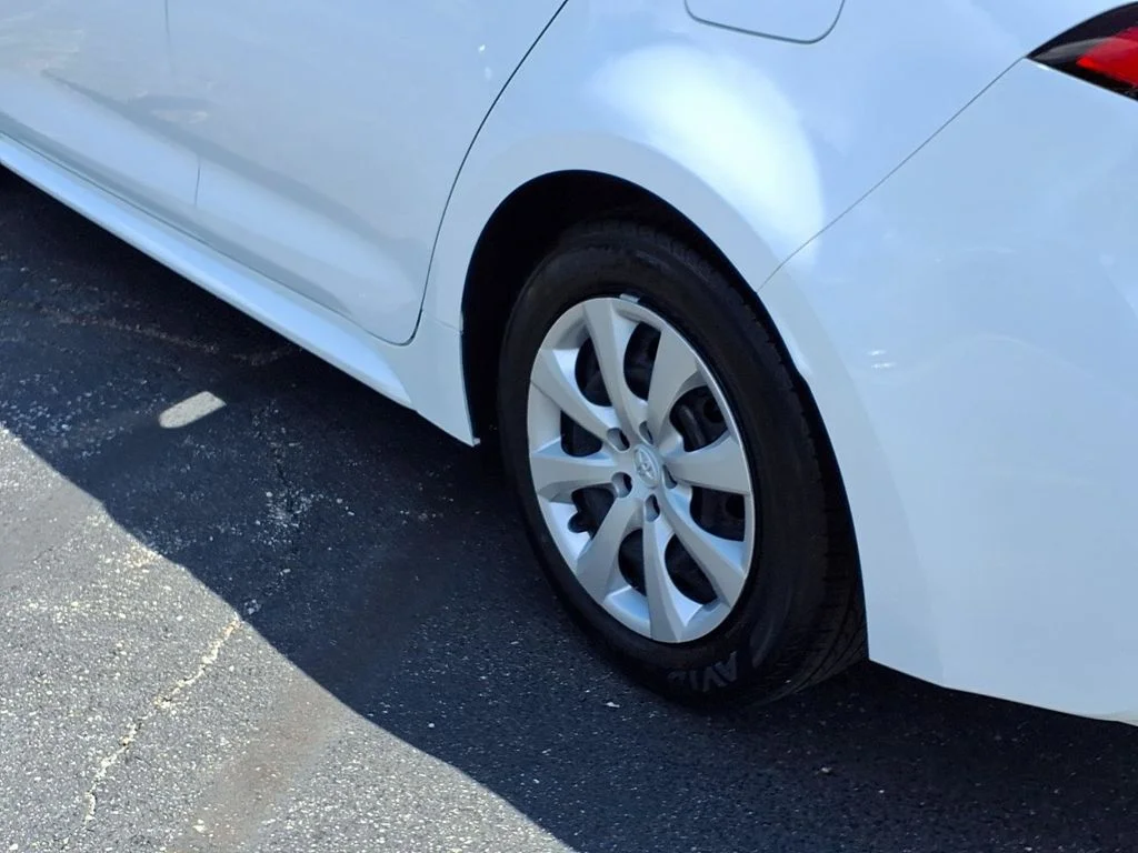 Used 2024 Ice Toyota LE image 25