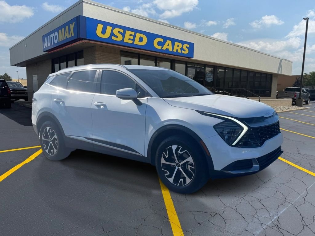Used 2025 Snow White Pearl Kia EX image 4