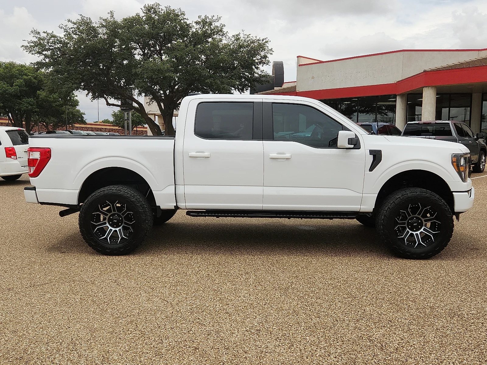 Used 2023 Oxford White Ford XL image 5