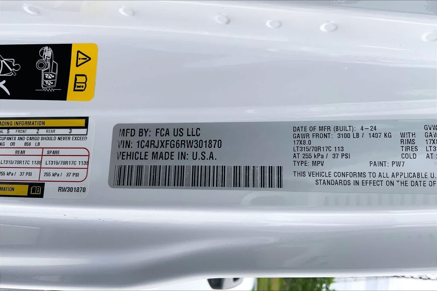 Used 2024 Bright White Clearcoat Jeep Rubicon X image 34