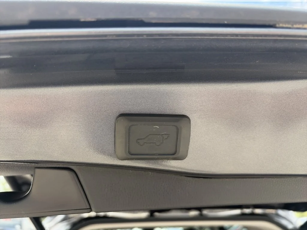 Used 2022 Gray Toyota XLE Premium image 34