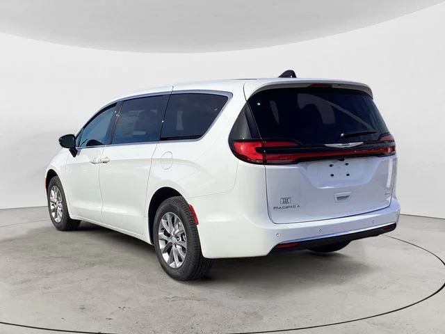 New 2026 Bright White Clearcoat Chrysler SELECT AWD image 3