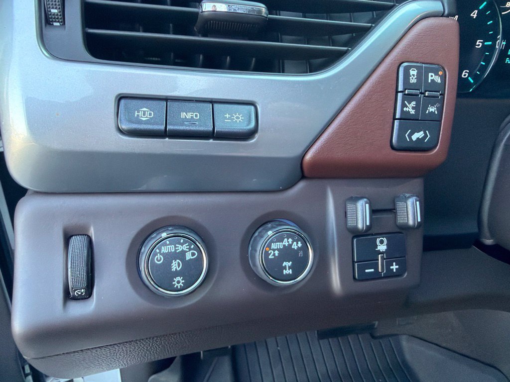 Used 2018 White Chevrolet Premier image 16