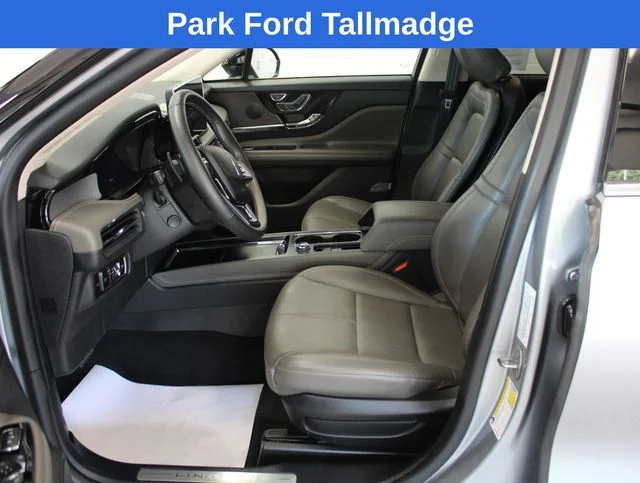 Used 2023 Radiance Metallic Lincoln Standard image 13